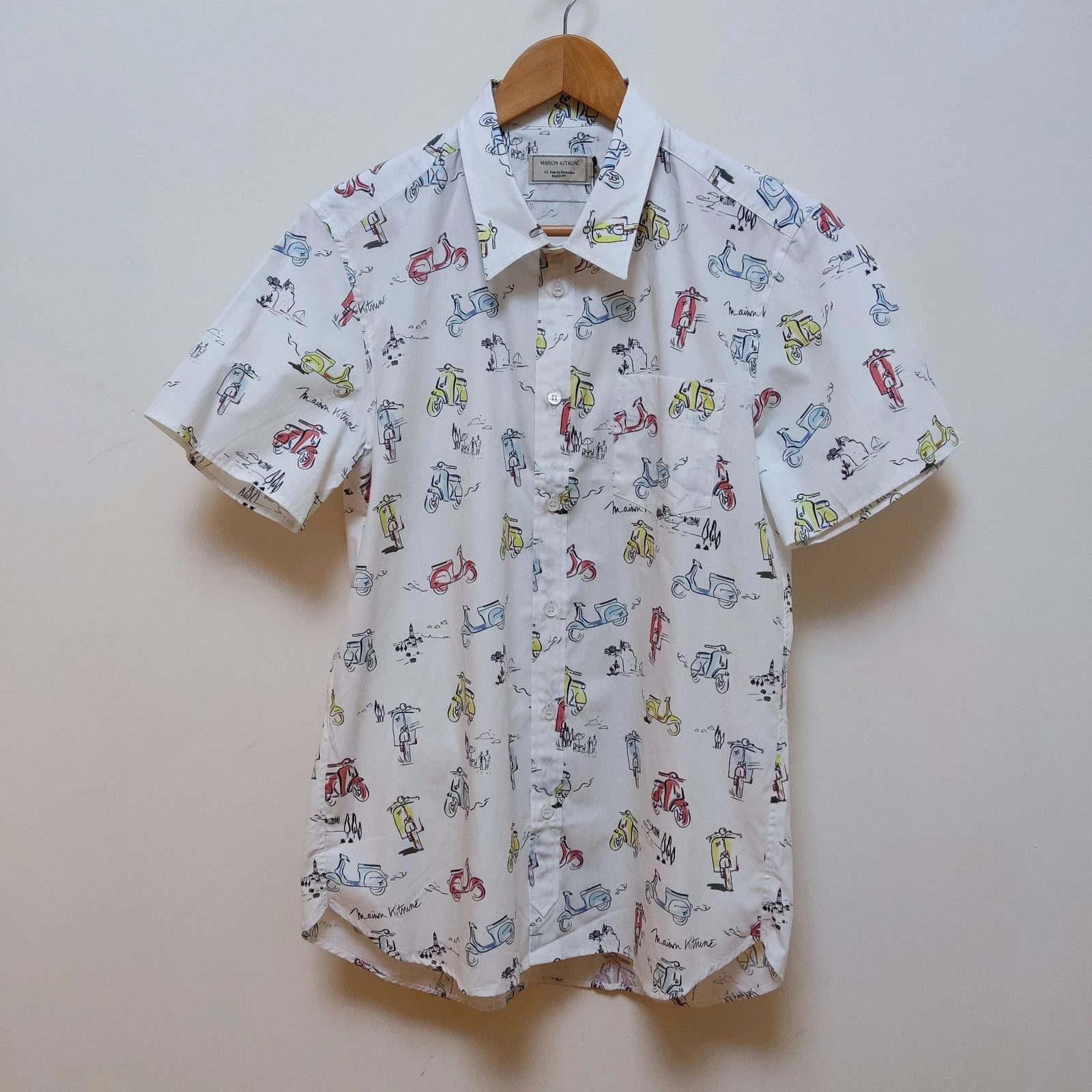 Maison Kitsuné Size M / 40 Camisa Manga curta Mup Multicolor Print